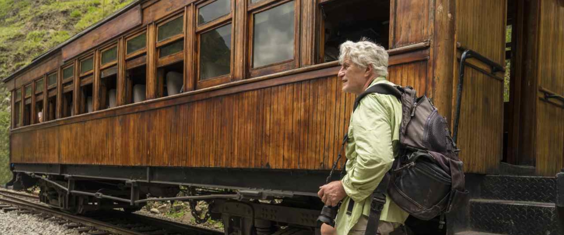 Can a single person live on social security alone?