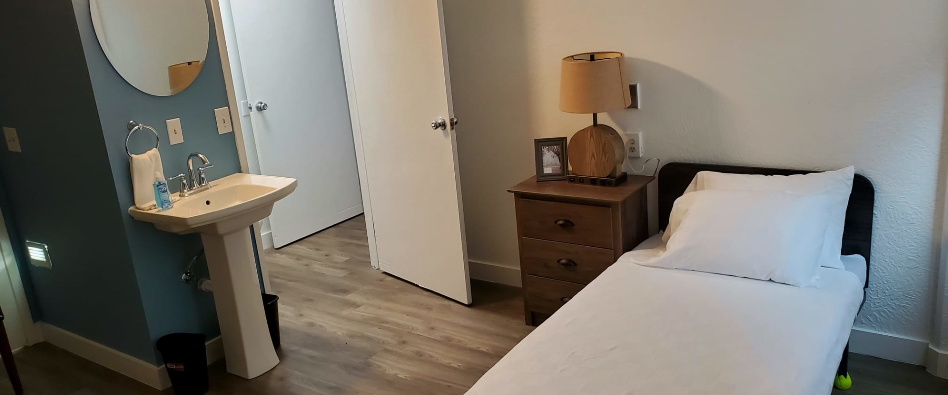 What is the difference between level 1 and level 2 assisted living?